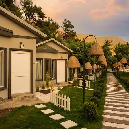 Meri Park Suites Otel *