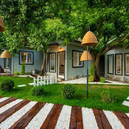 Meri Park Suites Otel *