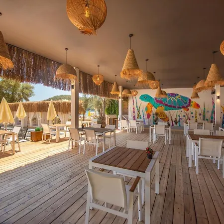 Meri Park Suites Otel *